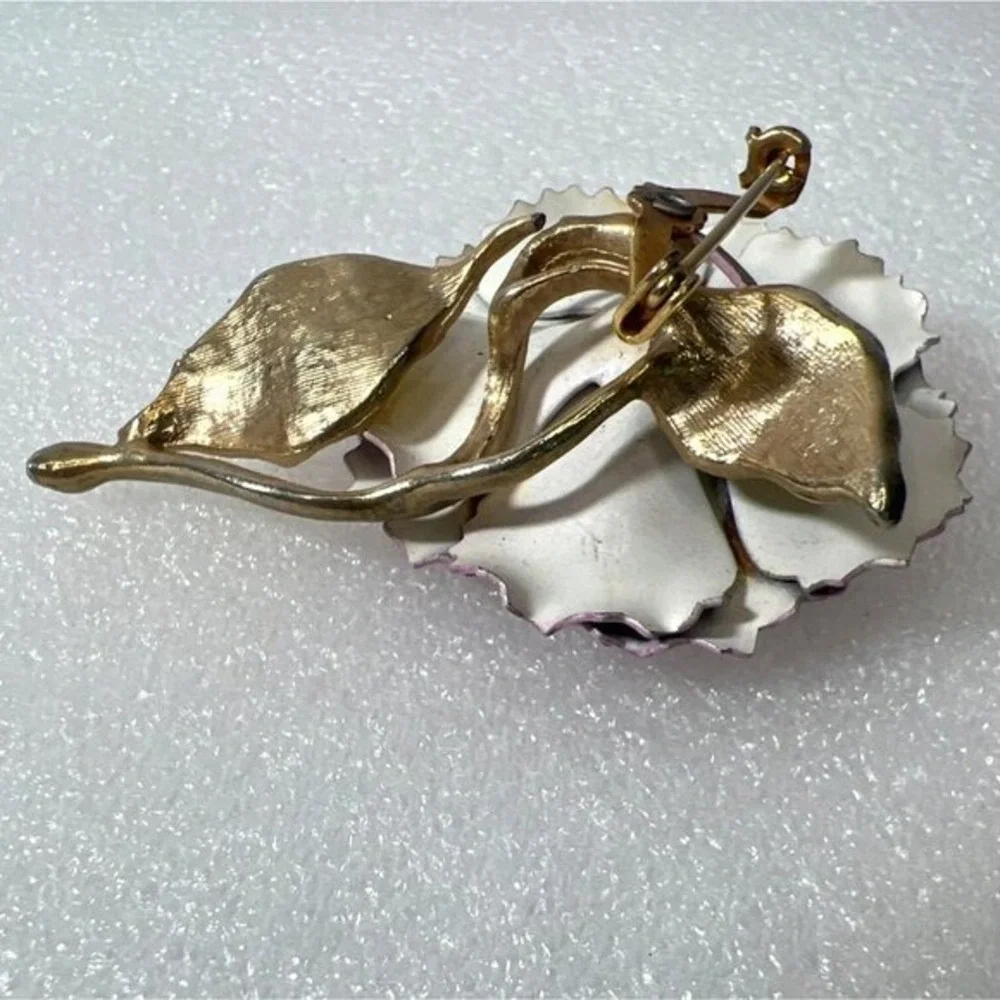 Vintage Lavender‎ Enamel 3D Floral Brooch Ruffled Purple Rhinestones Gold Tone